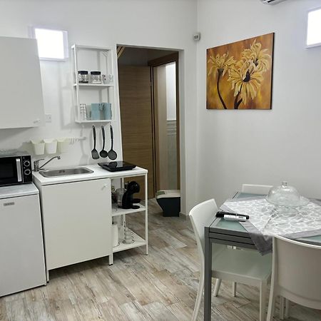 L'Arco Di Porta Lecce Apartment Brindisi Ngoại thất bức ảnh
